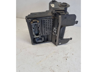   Pojistková skříňka 30765646, 28043321   Volvo S60 2006