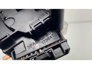 Ручка стеклоочистителей 173647, 173680   Daihatsu Terios