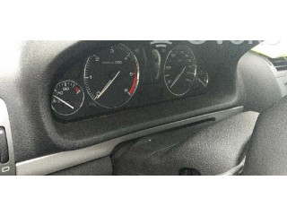 Přístrojová deska  Peugeot 207 CC 2004 6106V4  