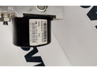 Блок АБС 31317074, 10.0212-0578.4   Volvo  V40 Cross country  2013 -  года