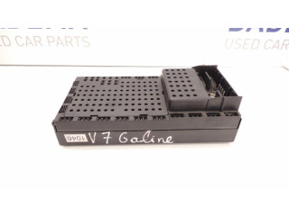   Pojistková skříňka 8688153, 8645729   Volvo S80 2000
