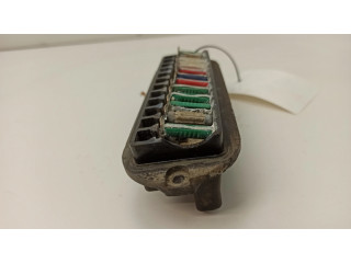 Блок предохранителей 0005458701   Mercedes-Benz COMPAKT W115    