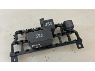   Pojistková skříňka 4B1937503   Audi A6 S6 C5 4B 2004