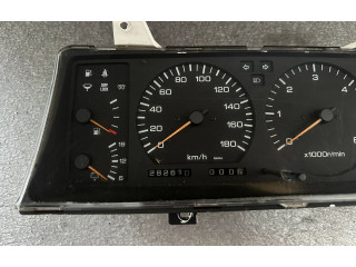 Přístrojová deska  Nissan Patrol Y60 1992 2482033J18, 2481304J00  