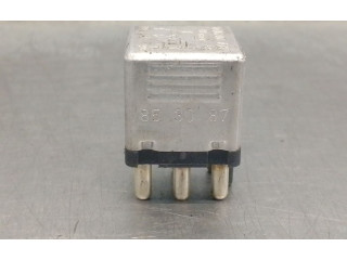   Pojistková skříňka 0015420219, 4RD00412200   Mercede-Benz S W126 1988