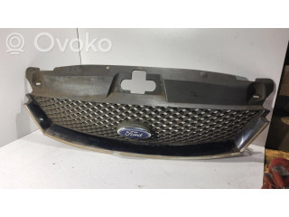 Верхняя решётка Ford Mondeo Mk III 2000-2007 года 1S7X8A133AK      