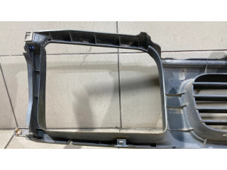 Передняя решётка Nissan Navara D22 1997-2004 года 623102S4, 623102S400      