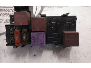 Блок предохранителей 7703297193   Renault Megane I    