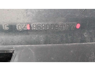 Передняя решётка Citroen C3 2002-2004 года 9680094177      