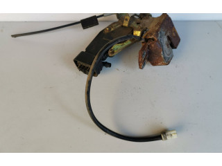 Замок багажника     Toyota Previa (XR30, XR40) II 2000 - 2006 года