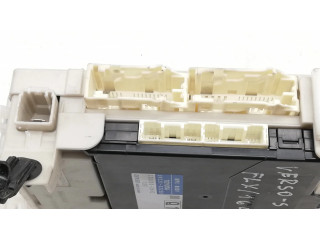 Блок предохранителей  8922152250   Toyota Verso-S    