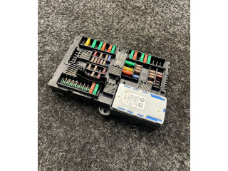 Блок предохранителей 8795477, 8734162   BMW 5 G30 G31    