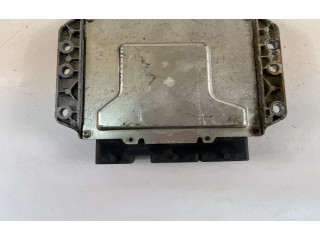 Řídící jednotka 8200411717, 8200376474   Renault Modus 2004