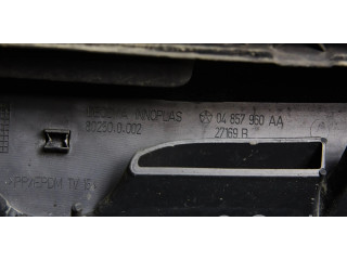 Передняя решётка Chrysler Voyager 2004-2007 года 04857218ACC, 04857960aa      