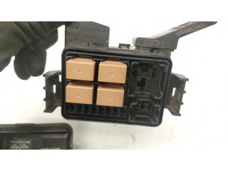 Блок предохранителей 91656S1500   Hyundai Santa Fe    