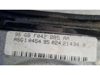 Подушка безопасности водителя 95GBF042B85AA   Ford Scorpio