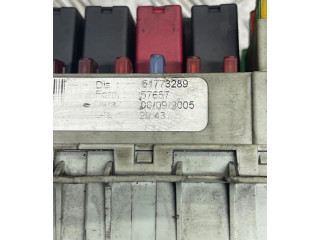 Блок предохранителей 57657, 51773289   Fiat Stilo 2002
