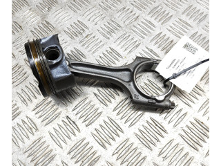 Píst 32213692, 31401957   Volvo XC40     