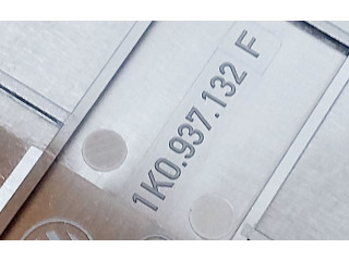 Блок предохранителей  3C0937125A, 1K0937132F   Volkswagen Sharan    