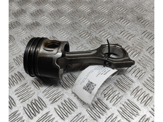  Поршень B47 D20 A 8519401, 8473777  BMW 4 F32 F33  
