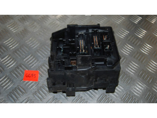 Блок предохранителей SMJE01   Honda Civic    