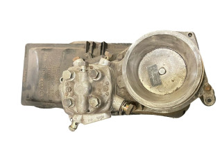 Топливная рампа 0438121011   Audi 80 90 B3  