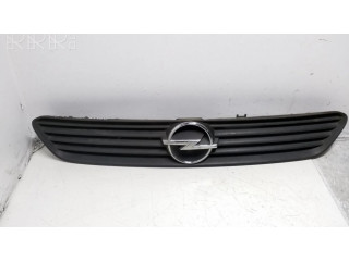 Передняя решётка Opel Astra G 1998-2009 года 90588120      