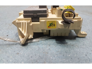 Блок предохранителей  82641-12150, 82641-12150   Toyota Corolla E110    