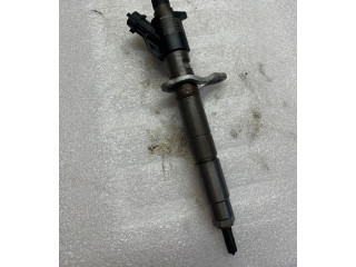 Vstřikovač 31303238, 0445116046   Volvo V40    D5204T6 