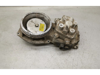 Vstřikovací lišta 0438121011, 026133353   Audi 80 90 B3     