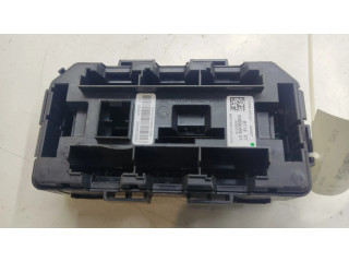 Блок предохранителей  9389068   BMW 4 F36 Gran coupe    
