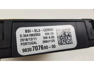 Блок предохранителей 983070768000   Opel Combo E    