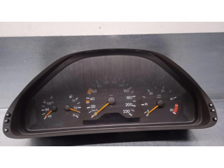 Přístrojová deska  Mercedes-Benz E W210 1999 2105401248, 110008827019  