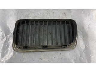 Передняя решётка BMW 7 E38 1993-2001 года 51138125812      