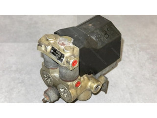 Jednotka ABS 34511157011   BMW 3 E30 1988
