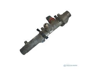 Топливная рампа 059130089D   Audi A6 S6 C6 4F  