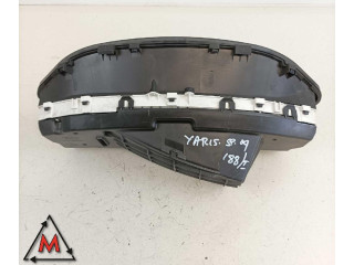 Přístrojová deska  Toyota Yaris 2005 83800, MB457300-3672  
