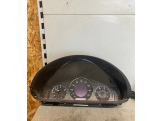 Přístrojová deska  Mercedes-Benz CLK A209 C209 2004 A2095404311, 110080140  