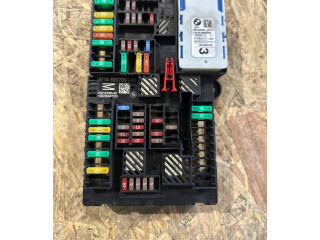 Блок предохранителей 6837092   BMW 5 G30 G31    