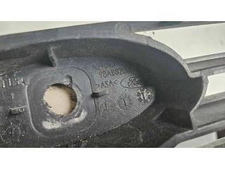 Передняя решётка Ford Focus 1998-2004 года 98AB8200A      