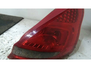 Задний фонарь  8A6113A602AB, 8A6113404A    Ford Fiesta   2009-2012 года