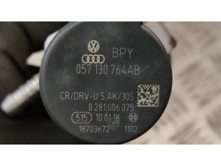 Топливная рампа 057130764AB, 18703672   Audi A3 S3 8V 2.0  для двигателя DCYA