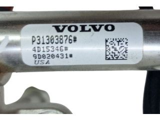 Vstřikovací lišta 31303496, P31303876   Volvo V40  pro benzínový motor 2.0  