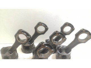 Píst A6480300117, A6460300217   Mercedes-Benz E W211  pro naftový motor 3.2 OM648  (I6) 