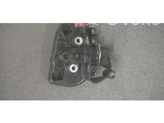 Замок багажника     Volkswagen Caddy 2004 - 2010 года