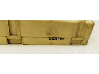  Pojistková skříňka 950126   Subaru Legacy 1994