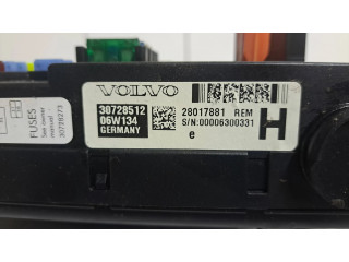 Блок предохранителей 30728512, 28017881   Volvo V70    