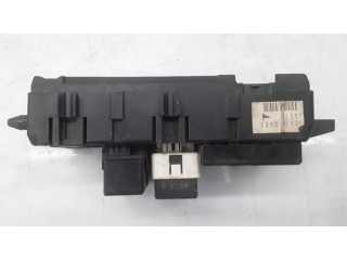   Pojistková skříňka 30889703, 0A1004624972   Volvo S40, V40 1999