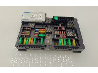 Блок предохранителей 8713128, P00127006AT   BMW 5 G30 G31    