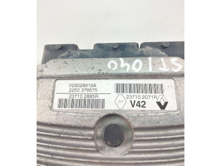 Řídící jednotka 237102885R, 237102071R   Renault Clio IV 2014